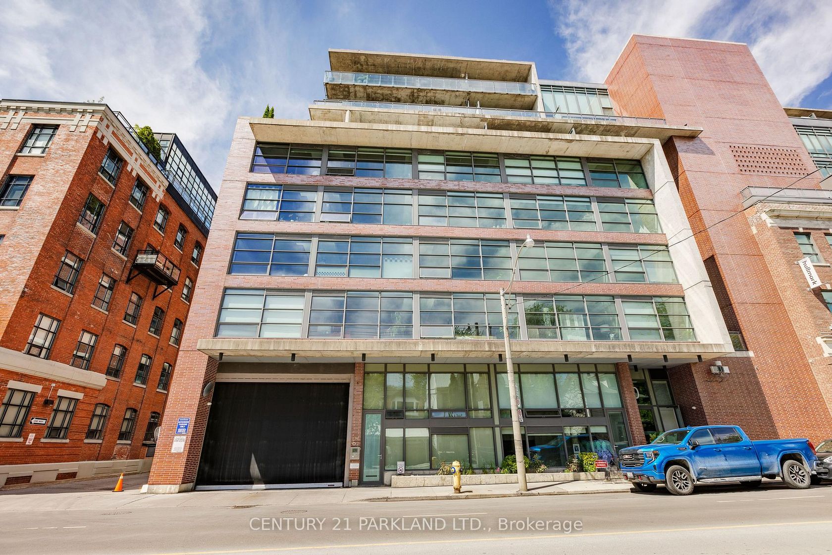 720 - 90 Broadview Avenue, South Riverdale, Toronto by Loree Meneguzzi Real Estate 720 - 90 Broadview Avenue, South Riverdale, Toronto