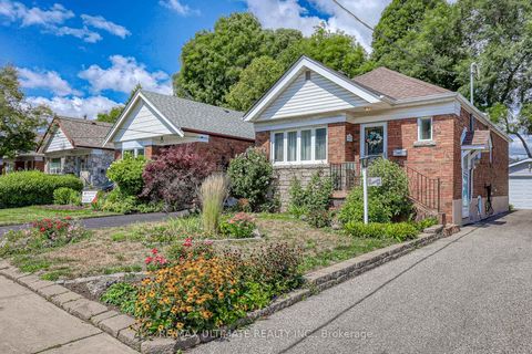 Photo 1 at 30 joanith Drive, Parkview, Toronto
