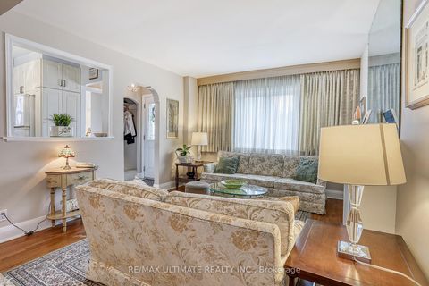Photo 7 at 30 joanith Drive, Parkview, Toronto