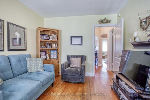 Photo 15 at 30 joanith Drive, Parkview, Toronto