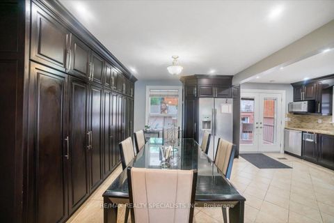 Photo 5 at 26 Edinborough Court, Smythe, Toronto