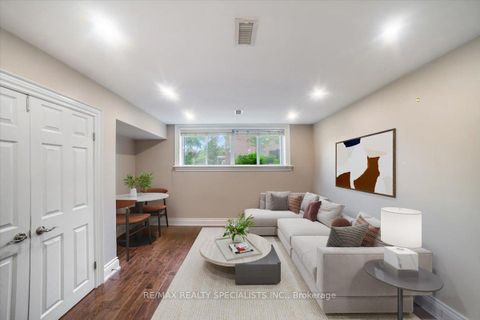 Photo 13 at 26 Edinborough Court, Smythe, Toronto
