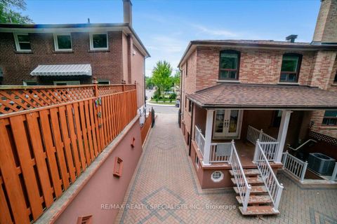 Photo 20 at 26 Edinborough Court, Smythe, Toronto