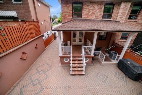 Photo 21 at 26 Edinborough Court, Smythe, Toronto