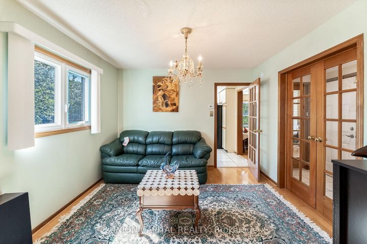 Photo 8 at 14 Rodwell Court, Fletcher's Creek South, Brampton