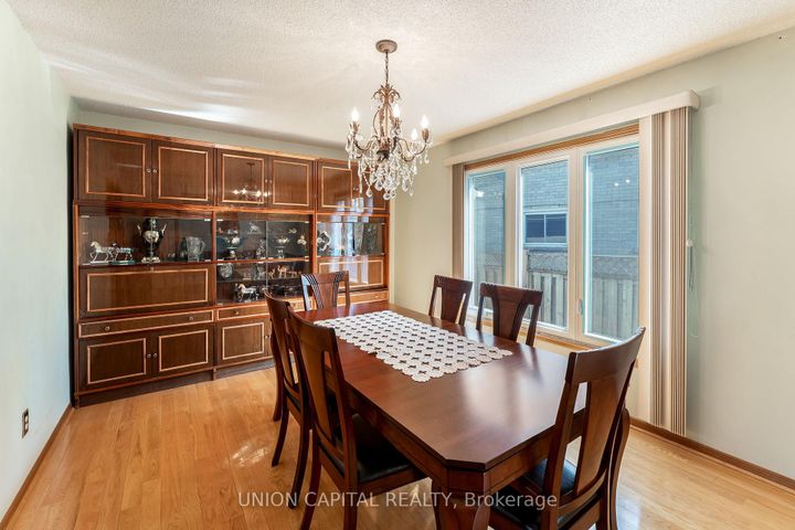 Photo 9 at 14 Rodwell Court, Fletcher's Creek South, Brampton