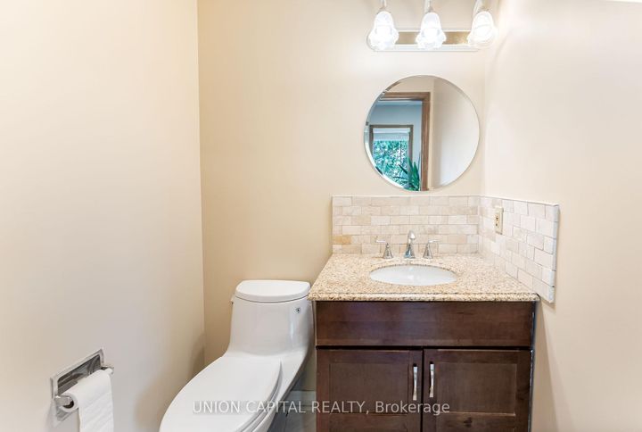 Photo 11 at 14 Rodwell Court, Fletcher's Creek South, Brampton