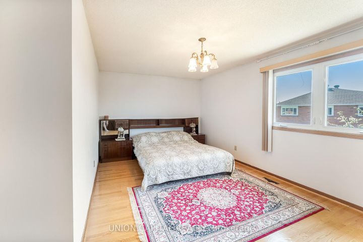 Photo 14 at 14 Rodwell Court, Fletcher's Creek South, Brampton