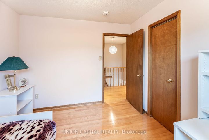 Photo 18 at 14 Rodwell Court, Fletcher's Creek South, Brampton