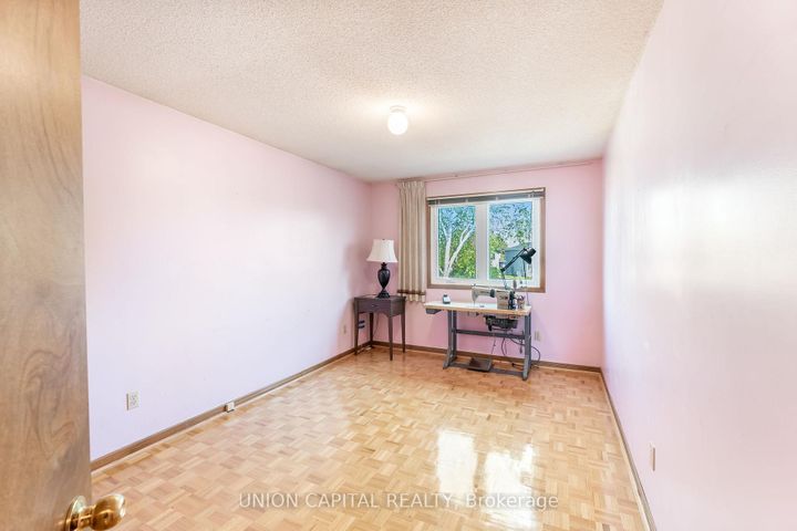 Photo 19 at 14 Rodwell Court, Fletcher's Creek South, Brampton