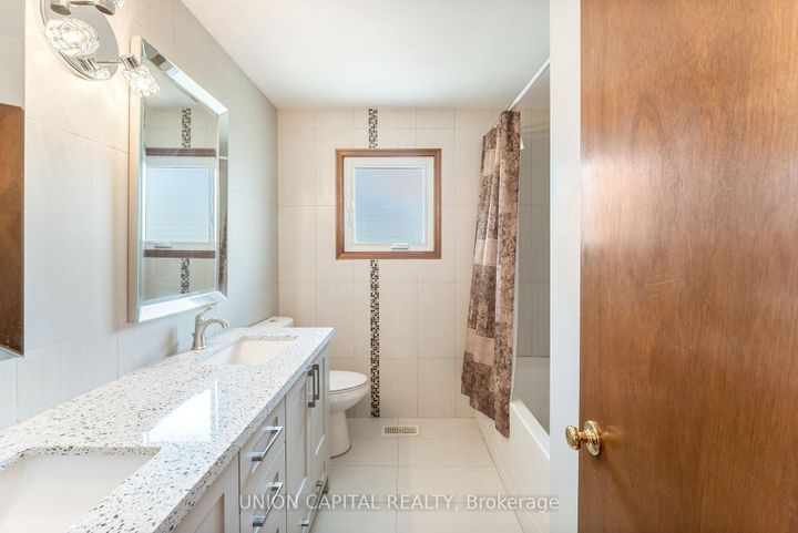 Photo 21 at 14 Rodwell Court, Fletcher's Creek South, Brampton