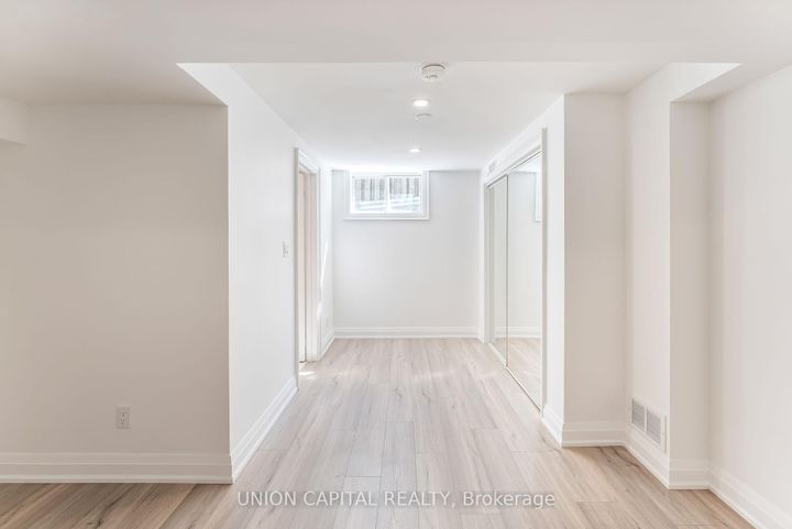 Photo 27 at 14 Rodwell Court, Fletcher's Creek South, Brampton