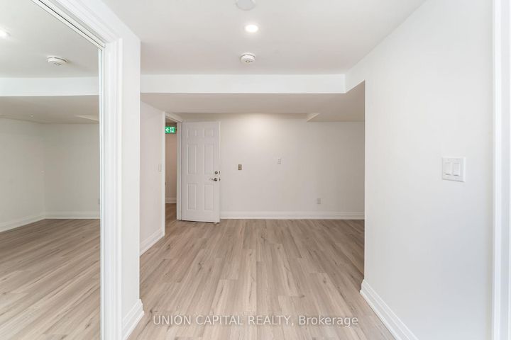 Photo 28 at 14 Rodwell Court, Fletcher's Creek South, Brampton