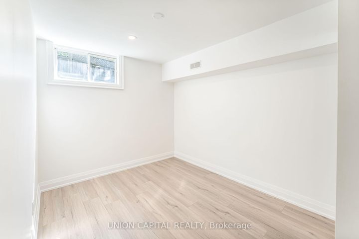 Photo 33 at 14 Rodwell Court, Fletcher's Creek South, Brampton