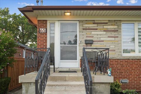 Photo 5 at 65 Exbury Road, CFB, Toronto