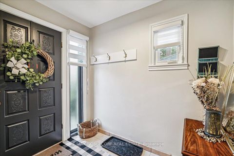 Photo 6 at 65 Exbury Road, CFB, Toronto