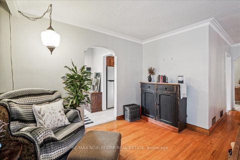 Photo 13 at 65 Exbury Road, CFB, Toronto
