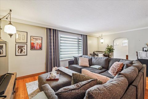 Photo 14 at 65 Exbury Road, CFB, Toronto