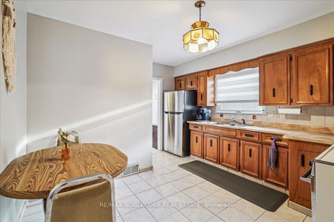 Photo 17 at 65 Exbury Road, CFB, Toronto