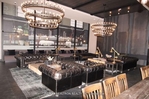 Photo 3 at 801 - 505 Richmond Street W, Waterfront Communities C1, Toronto