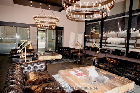 Photo 4 at 801 - 505 Richmond Street W, Waterfront Communities C1, Toronto