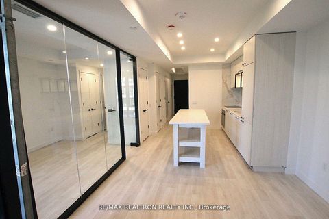 Photo 7 at 801 - 505 Richmond Street W, Waterfront Communities C1, Toronto