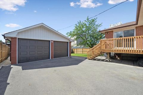 Photo 36 at 7 Gatesgill Crescent, CFB, Toronto