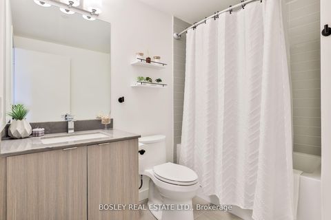 Photo 16 at 612 - 859 The Queensway, Queensway, Toronto