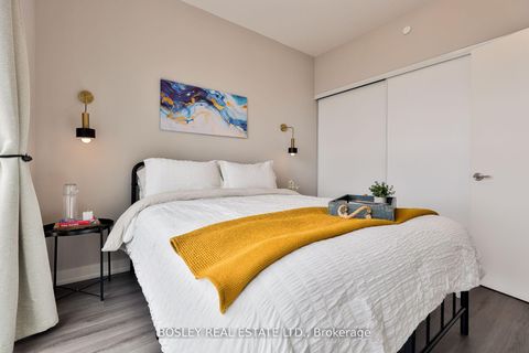 Photo 19 at 612 - 859 The Queensway, Queensway, Toronto