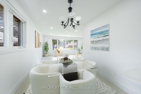 Photo 10 at 33 Moorecroft Crescent, Ionview, Toronto