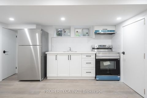 Photo 26 at 33 Moorecroft Crescent, Ionview, Toronto