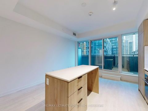 Photo 7 at 207 - 117 Broadway Avenue, Mount Pleasant West, Toronto