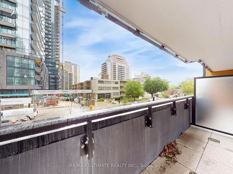 Photo 12 at 207 - 117 Broadway Avenue, Mount Pleasant West, Toronto