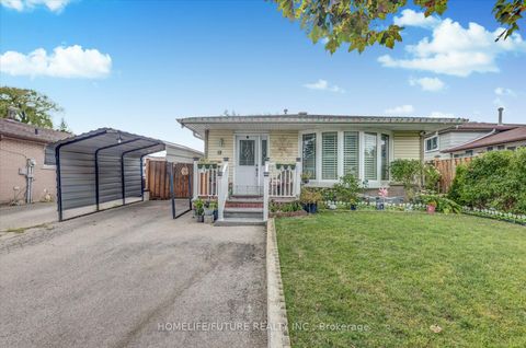 Photo 1 at 18 Hutcherson Square, Malvern, Toronto