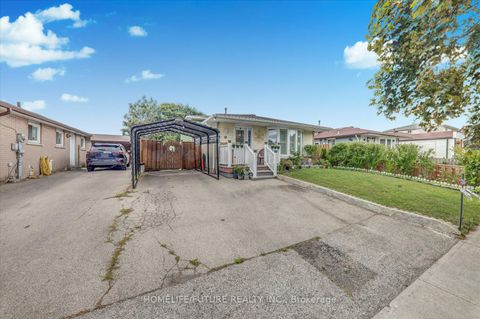 Photo 3 at 18 Hutcherson Square, Malvern, Toronto