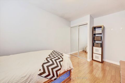 Photo 23 at 18 Hutcherson Square, Malvern, Toronto