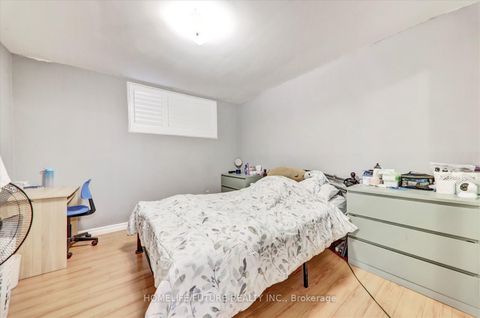 Photo 27 at 18 Hutcherson Square, Malvern, Toronto