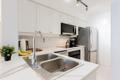 Photo 5 at 211 - 188 Redpath Avenue, Mount Pleasant West, Toronto