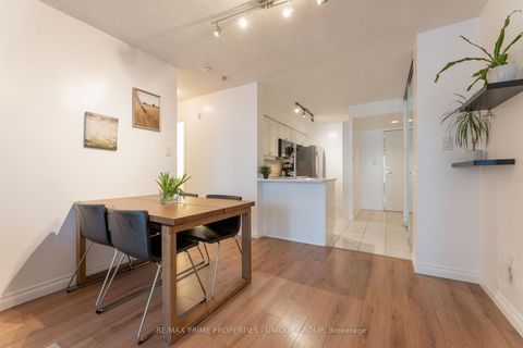Photo 11 at 211 - 188 Redpath Avenue, Mount Pleasant West, Toronto