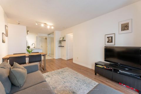Photo 14 at 211 - 188 Redpath Avenue, Mount Pleasant West, Toronto