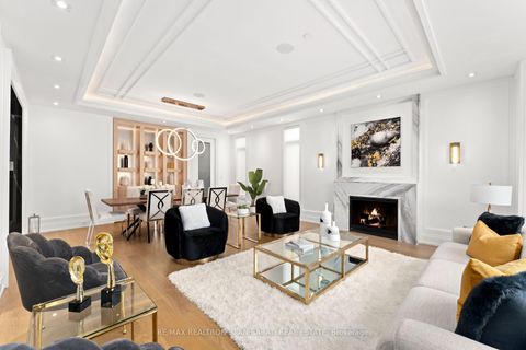 Photo 3 at 17 Waring Court, Willowdale East, Toronto