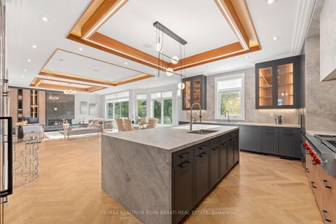 Photo 16 at 17 Waring Court, Willowdale East, Toronto