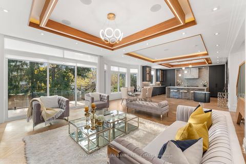 Photo 18 at 17 Waring Court, Willowdale East, Toronto