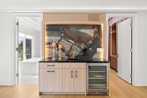 Photo 25 at 17 Waring Court, Willowdale East, Toronto