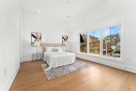 Photo 28 at 17 Waring Court, Willowdale East, Toronto