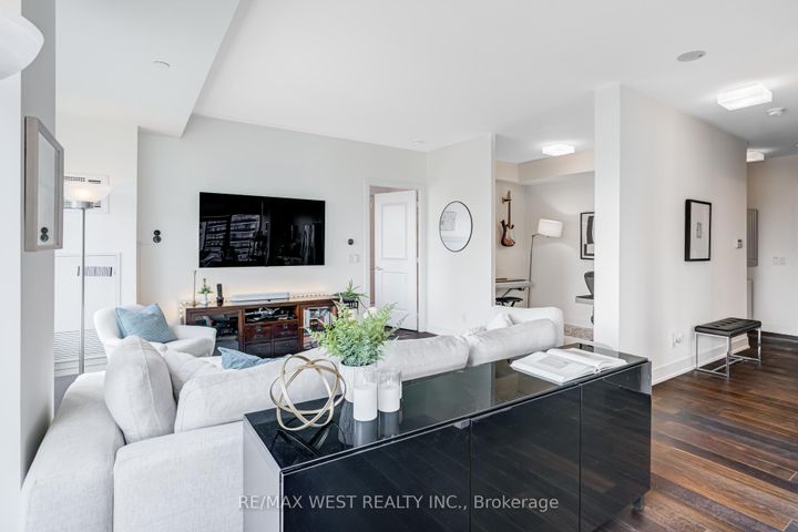 Photo 3 at 1308 - 68 Merton Street, Mount Pleasant West, Toronto