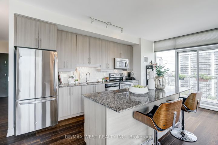 Photo 10 at 1308 - 68 Merton Street, Mount Pleasant West, Toronto