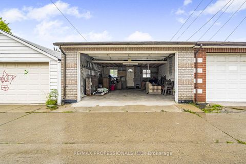 Photo 23 at 1197 Dufferin Street, Junction, Toronto