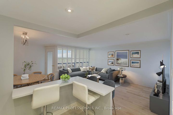 Photo 17 at E8 - 284 Mill Road, Markland Wood, Toronto