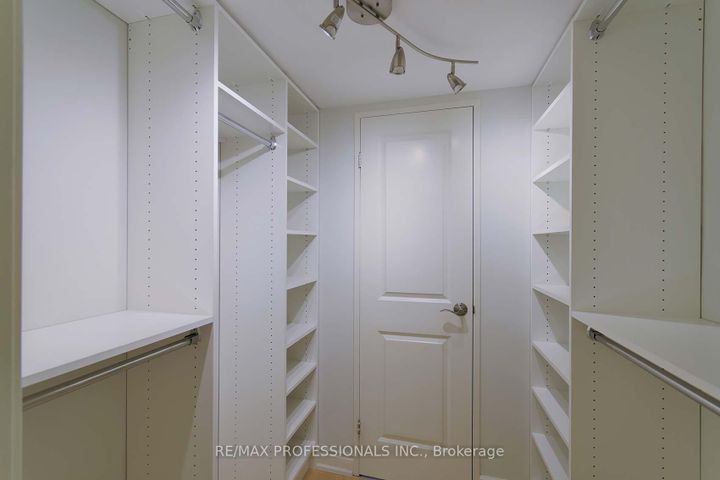 Photo 24 at E8 - 284 Mill Road, Markland Wood, Toronto